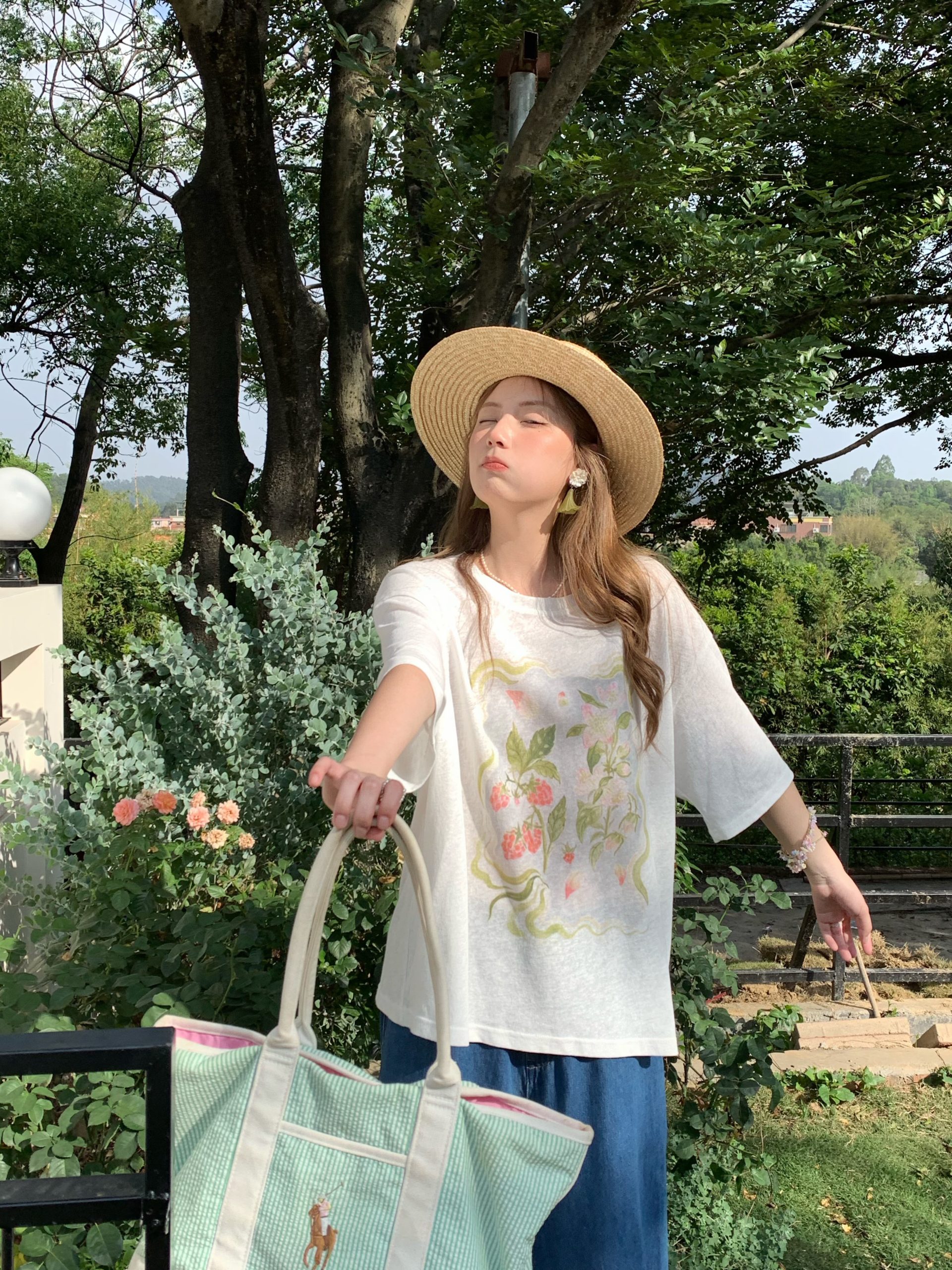 Flower Wish Berry Print White Linen Bamboo Short Sleeve T-Shirt for Women - Summer Loose Fit Vintage Style Top Flower Wish Berry Print White Linen Bamboo Short Sleeve T-Shirt for Women - Summer Loose Fit Vintage Style Top