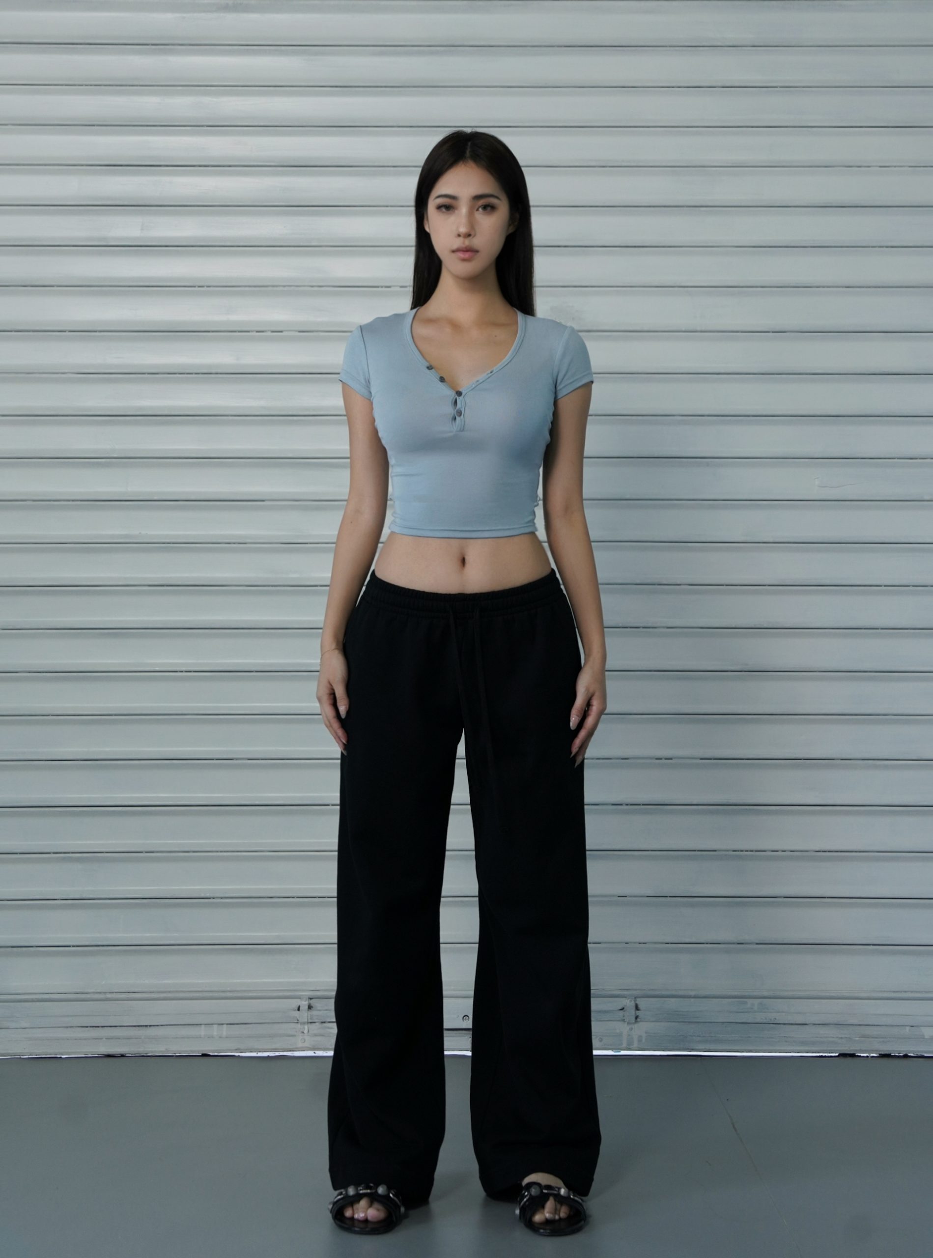 Four-Color Basic Low-Waist Straight-Leg Sweatpants - Versatile Casual Sports Pants for a Slimming Y2K Look Four-Color Basic Low-Waist Straight-Leg Sweatpants - Versatile Casual Sports Pants for a Slimming Y2K Look