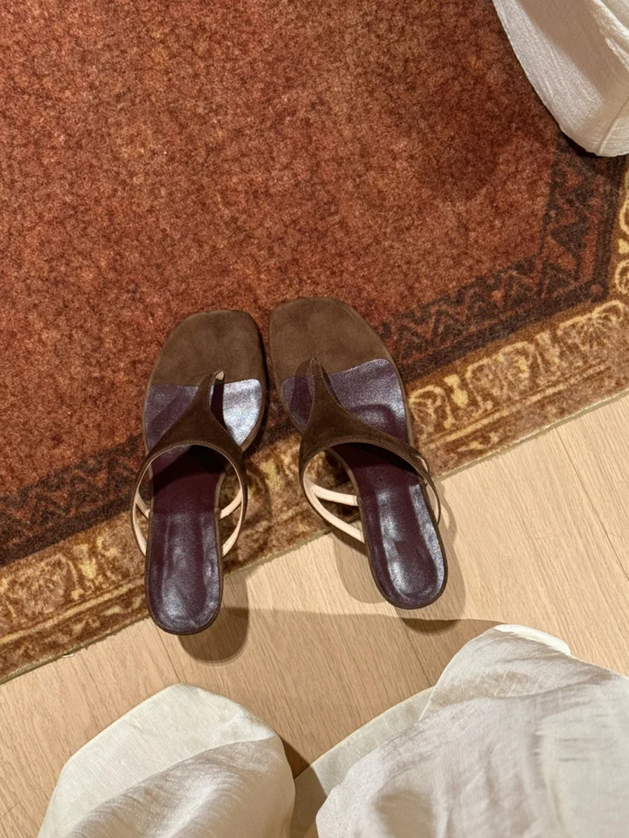 French Minimalist Sheepskin Thong Sandals for Women - Thin Heels, Versatile One-Strap Slide Flip-Flops French Minimalist Sheepskin Thong Sandals for Women - Thin Heels, Versatile One-Strap Slide Flip-Flops