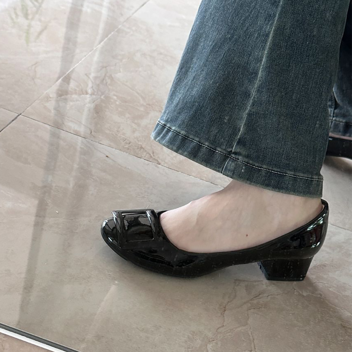 French Nude Pink Sheepskin High Heels with Square Buckle, Round Toe, Chunky Commuting Style, Versatile Shallow Mouth Footwear French Nude Pink Sheepskin High Heels with Square Buckle, Round Toe, Chunky Commuting Style, Versatile Shallow Mouth Footwear