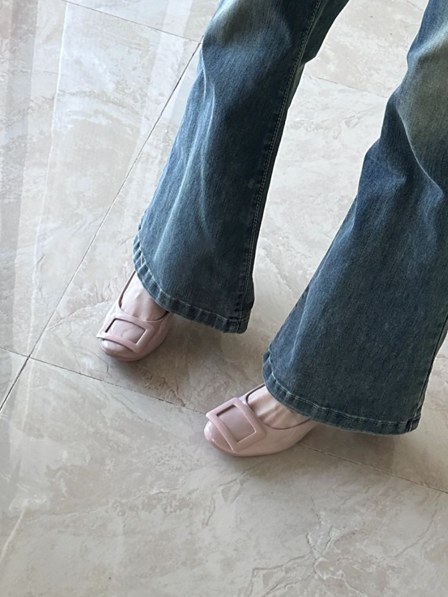 French Nude Pink Sheepskin High Heels with Square Buckle, Round Toe, Chunky Commuting Style, Versatile Shallow Mouth Footwear French Nude Pink Sheepskin High Heels with Square Buckle, Round Toe, Chunky Commuting Style, Versatile Shallow Mouth Footwear