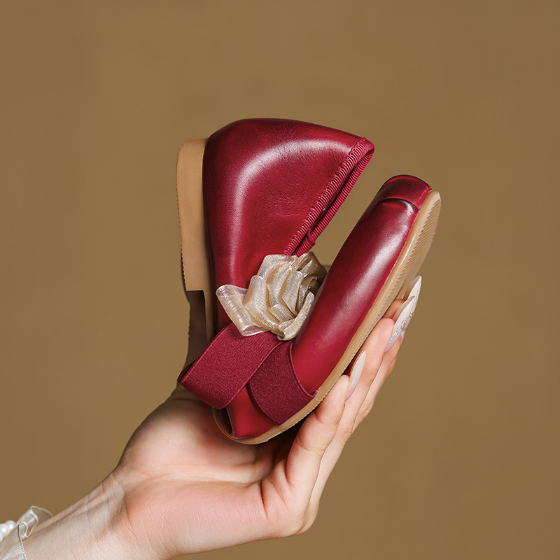 French Retro Artistic Flat Ballet Shoes with Deer and Nara Design - Trendy Fairy Style for Y2K and Korean Fashion Lovers French Retro Artistic Flat Ballet Shoes with Deer and Nara Design - Trendy Fairy Style for Y2K and Korean Fashion Lovers