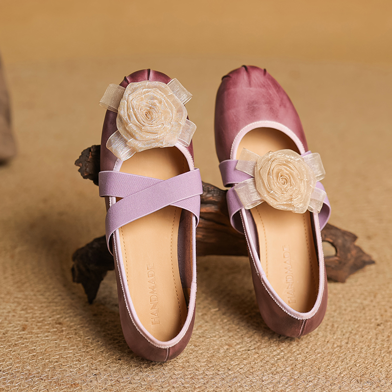 French Retro Artistic Flat Ballet Shoes with Deer and Nara Design - Trendy Fairy Style for Y2K and Korean Fashion Lovers French Retro Artistic Flat Ballet Shoes with Deer and Nara Design - Trendy Fairy Style for Y2K and Korean Fashion Lovers