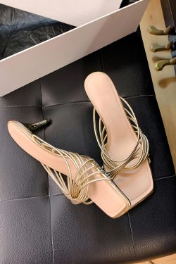 French Square-Toe Sheepskin Cross Strap High-Heeled Sandals for Women - Elegant Open-Toe Roman Style for Outdoor Wear