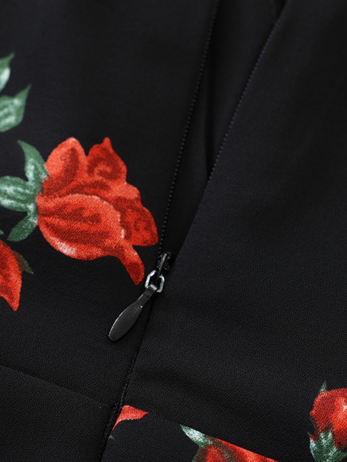 French Style Black Short Dress for Women - 2025 Summer Vacation Look, Inspired by Yang Caiyu, Trendy and Chic French Style Black Short Dress for Women - 2025 Summer Vacation Look, Inspired by Yang Caiyu, Trendy and Chic