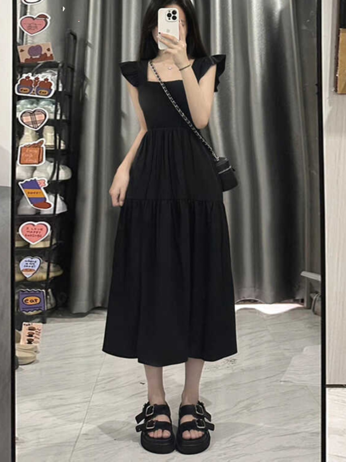 French-Style Black Square Neck Sleeveless Dress with Small Flying Sleeves for Women - 2025 Summer Petite Slim Mid-Length Fashion. French-Style Black Square Neck Sleeveless Dress with Small Flying Sleeves for Women - 2025 Summer Petite Slim Mid-Length Fashion.