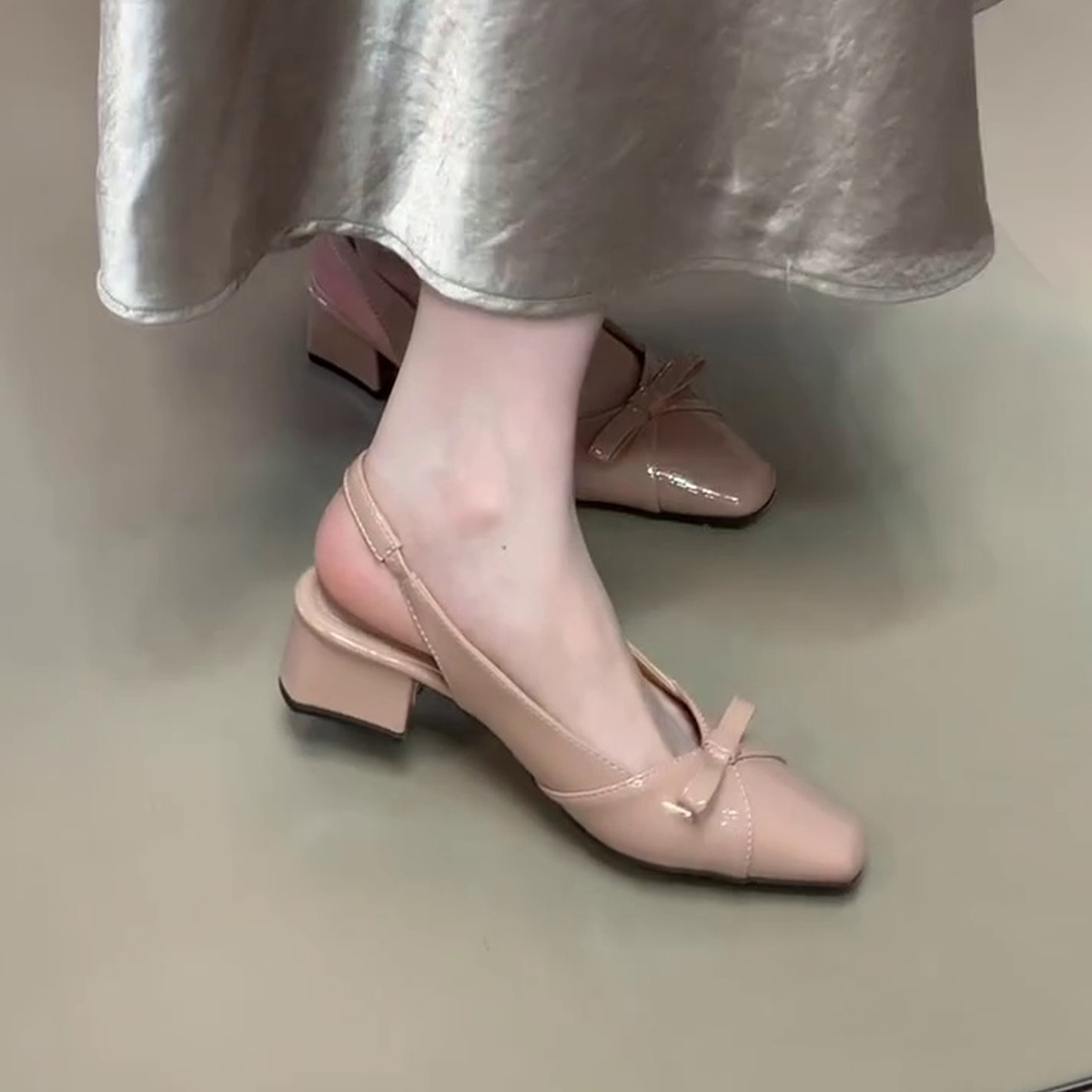 French Style Bow Tie Chunky Heel Open-Toe Sheepskin Sandals with Back Strap - Elegant Square Toe Flats for Women French Style Bow Tie Chunky Heel Open-Toe Sheepskin Sandals with Back Strap - Elegant Square Toe Flats for Women