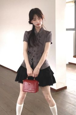 French-Style Fitted Short-Sleeve Shirt for Women - Slimming Summer College Top, High-Quality Casual Fashion