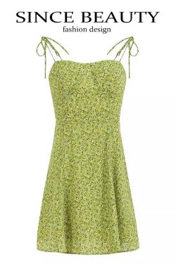 French-Style Green Spaghetti Strap Vacation Dress for Petite Women - 2025 Summer Fashion