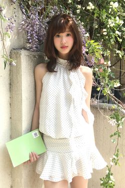French-Style High-End Sleeveless Halter Polka Dot Dress for Women - Trendy Summer Short Skirt Outfit