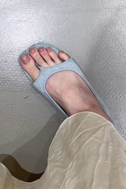 French Style Sheepskin Height-Increasing Thong Sandals for Women - Versatile Slip-On Roman Flip-Flops for Outdoor Wear