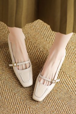 French Vintage Deer Print Genuine Leather One-Strap High-Heeled Shoes for Women - Elegant Chinese Artistic Style