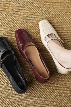 French Vintage Deer Print Genuine Leather One-Strap High-Heeled Shoes for Women - Elegant Chinese Artistic Style