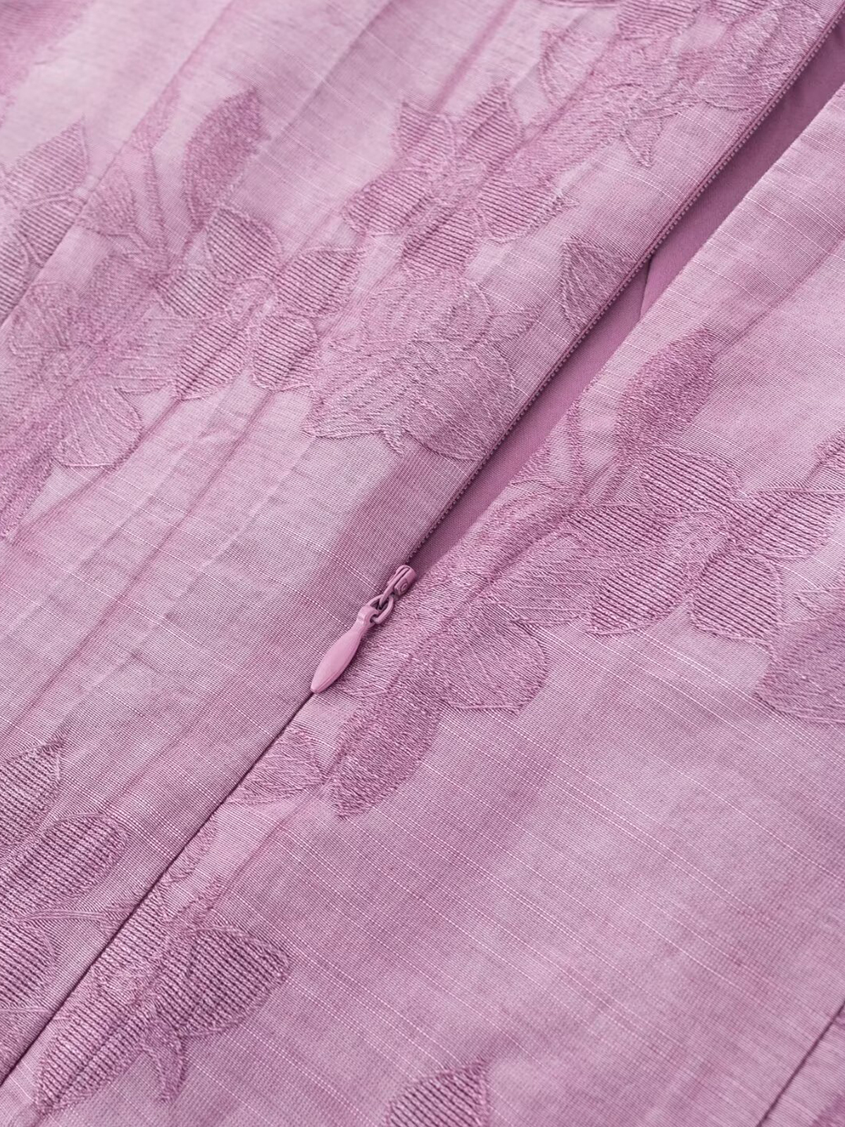 French Vintage Purple Jacquard Dress for Women - 2025 Summer Flying Sleeve Long Dress in 90s Inspired Style French Vintage Purple Jacquard Dress for Women - 2025 Summer Flying Sleeve Long Dress in 90s Inspired Style