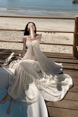 French Vintage Sexy Strapless Halter Dress with Flowing Long Skirt for Seaside Vacation - Boho Chic Summer Style