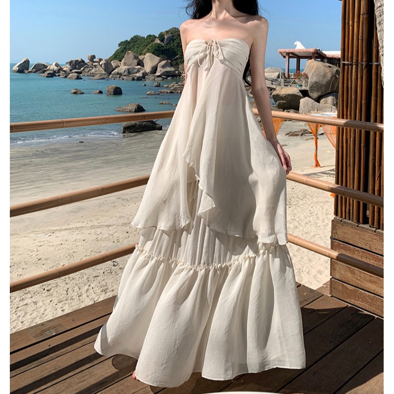 French Vintage Sexy Strapless Halter Dress with Flowing Long Skirt for Seaside Vacation - Boho Chic Summer Style French Vintage Sexy Strapless Halter Dress with Flowing Long Skirt for Seaside Vacation - Boho Chic Summer Style