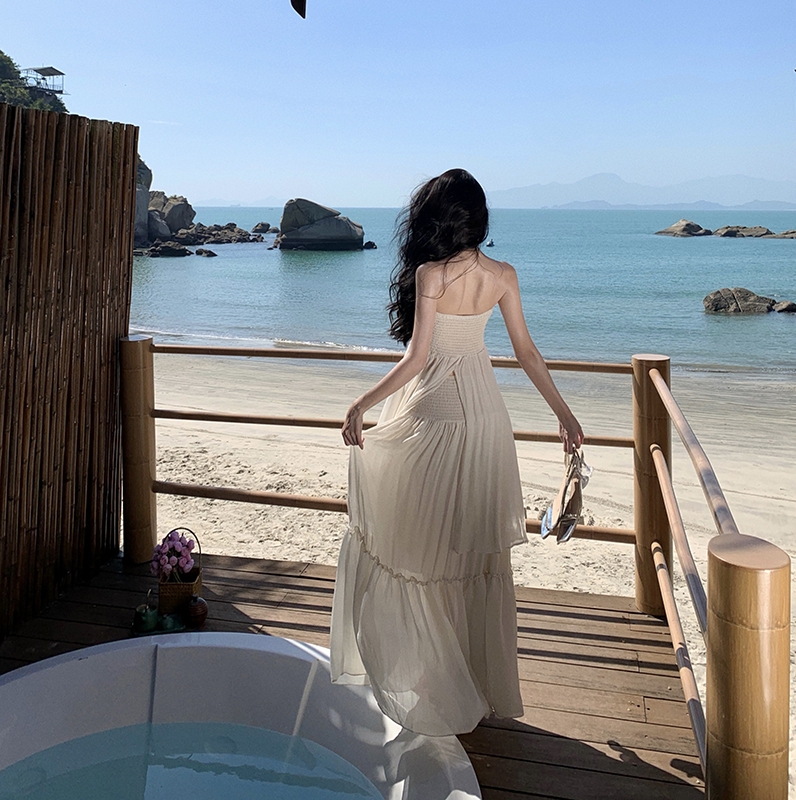 French Vintage Sexy Strapless Halter Dress with Flowing Long Skirt for Seaside Vacation - Boho Chic Summer Style French Vintage Sexy Strapless Halter Dress with Flowing Long Skirt for Seaside Vacation - Boho Chic Summer Style