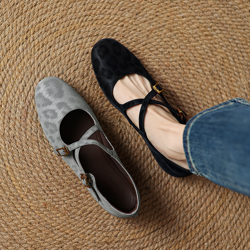 French Vintage Style Genuine Leather Cross Strap Flat Mary Jane Shoes for Women - Round Toe, Shallow Mouth, Perfect for Spring French Vintage Style Genuine Leather Cross Strap Flat Mary Jane Shoes for Women - Round Toe, Shallow Mouth, Perfect for Spring