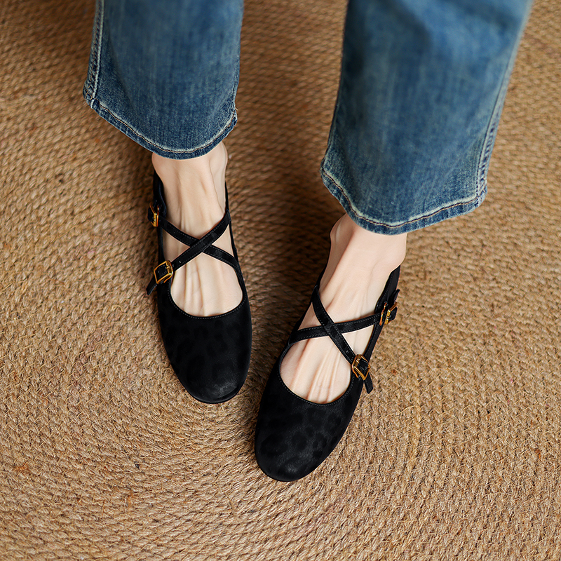 French Vintage Style Genuine Leather Cross Strap Flat Mary Jane Shoes for Women - Round Toe, Shallow Mouth, Perfect for Spring French Vintage Style Genuine Leather Cross Strap Flat Mary Jane Shoes for Women - Round Toe, Shallow Mouth, Perfect for Spring