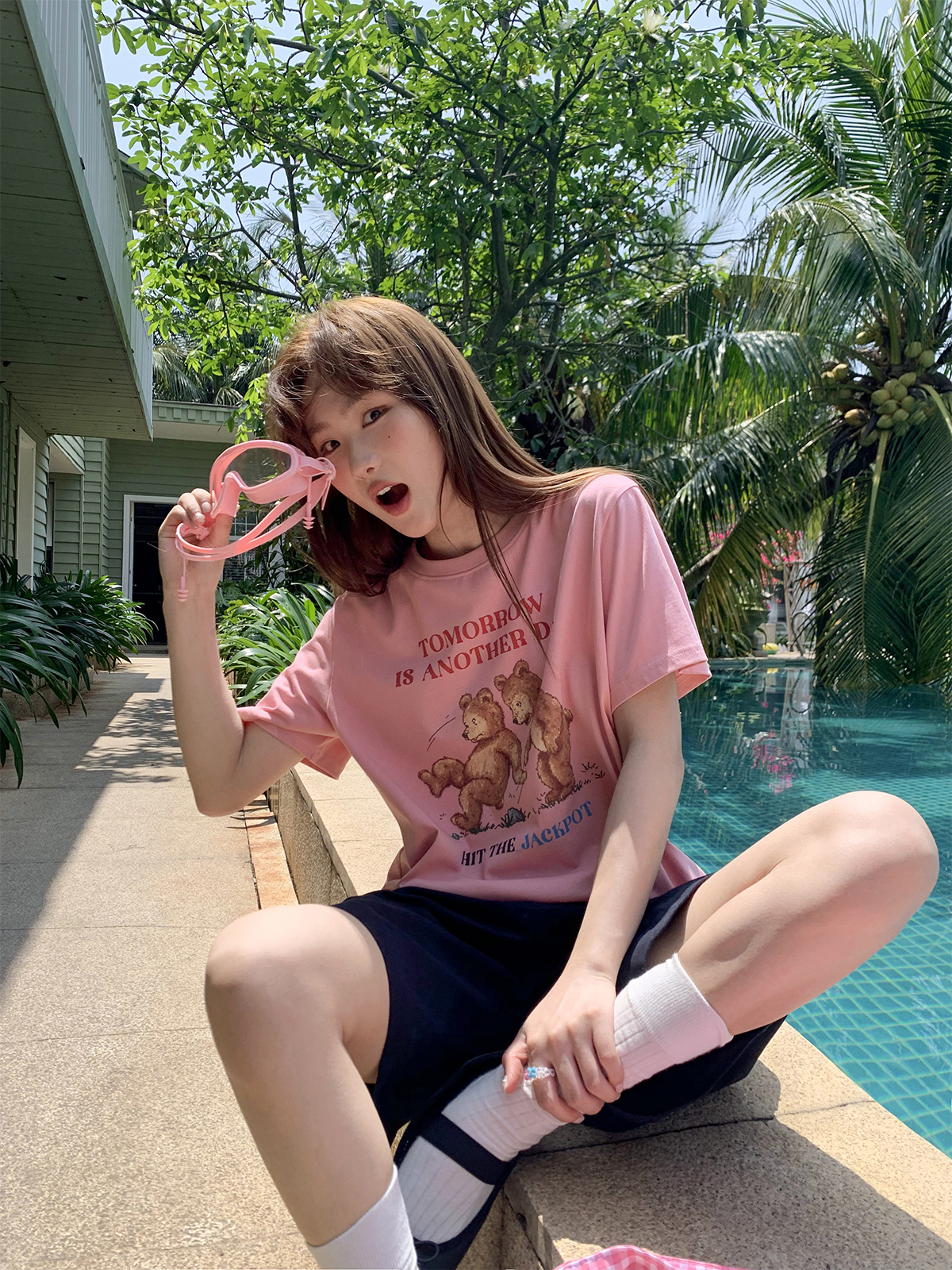 Fun Bear Print Loose Short Sleeve T-shirt for Women - Summer 2025 Pure Cotton Round Neck Top, Casual 90s Style Fun Bear Print Loose Short Sleeve T-shirt for Women - Summer 2025 Pure Cotton Round Neck Top, Casual 90s Style