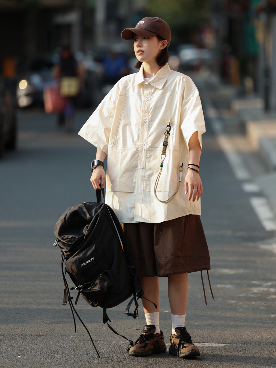 Functional Outdoor Work Shirt for Men & Women - Loose Fit, Multi-Pocket, Hanging Buckle Design, Versatile for Hiking & Casual Wear Functional Outdoor Work Shirt for Men & Women - Loose Fit, Multi-Pocket, Hanging Buckle Design, Versatile for Hiking & Casual Wear