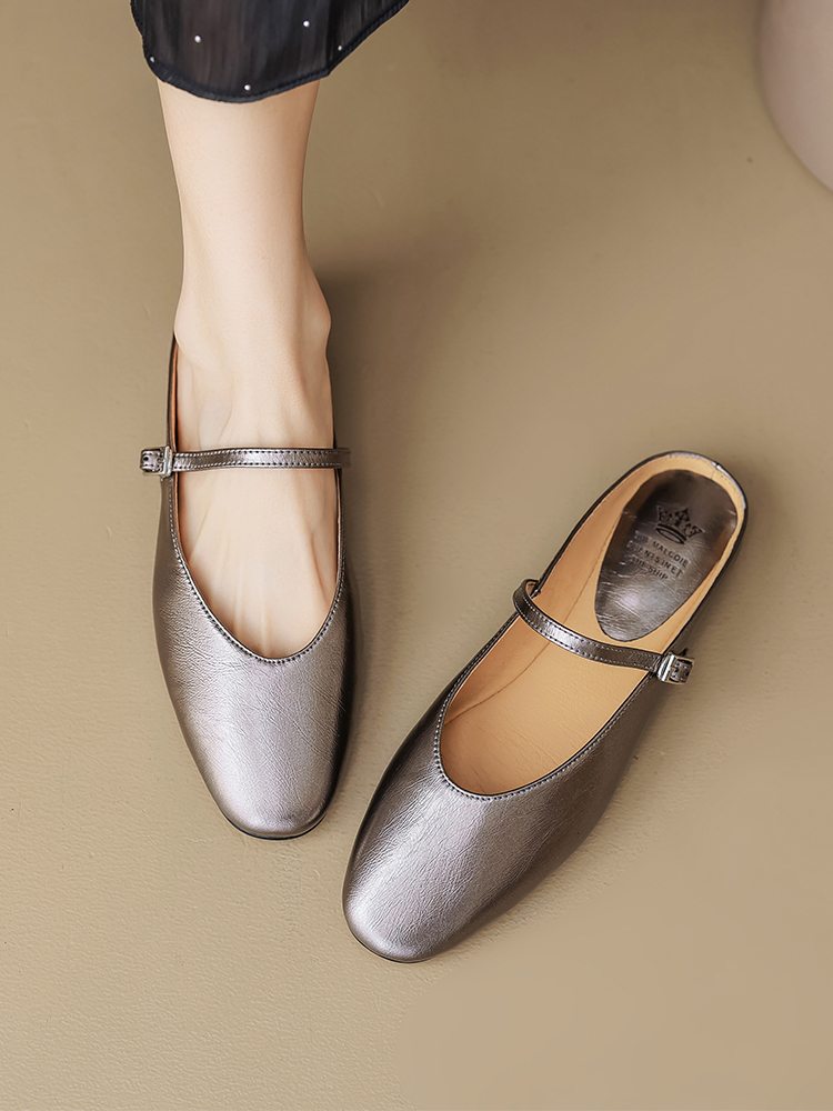 Genuine Leather Baotou Half Slippers Women’s Flat Sandals with One Strap - Soft Bottom Italian Style Footwear Genuine Leather Baotou Half Slippers Women’s Flat Sandals with One Strap - Soft Bottom Italian Style Footwear