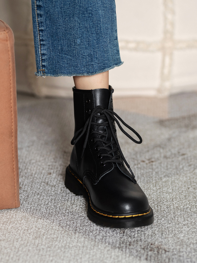 Genuine Leather Black Martin Boots for Women, Summer Ankle Boots, British Style Flat Eight-Hole & Six-Hole Shoes, Sizes 41-43 Genuine Leather Black Martin Boots for Women, Summer Ankle Boots, British Style Flat Eight-Hole & Six-Hole Shoes, Sizes 41-43