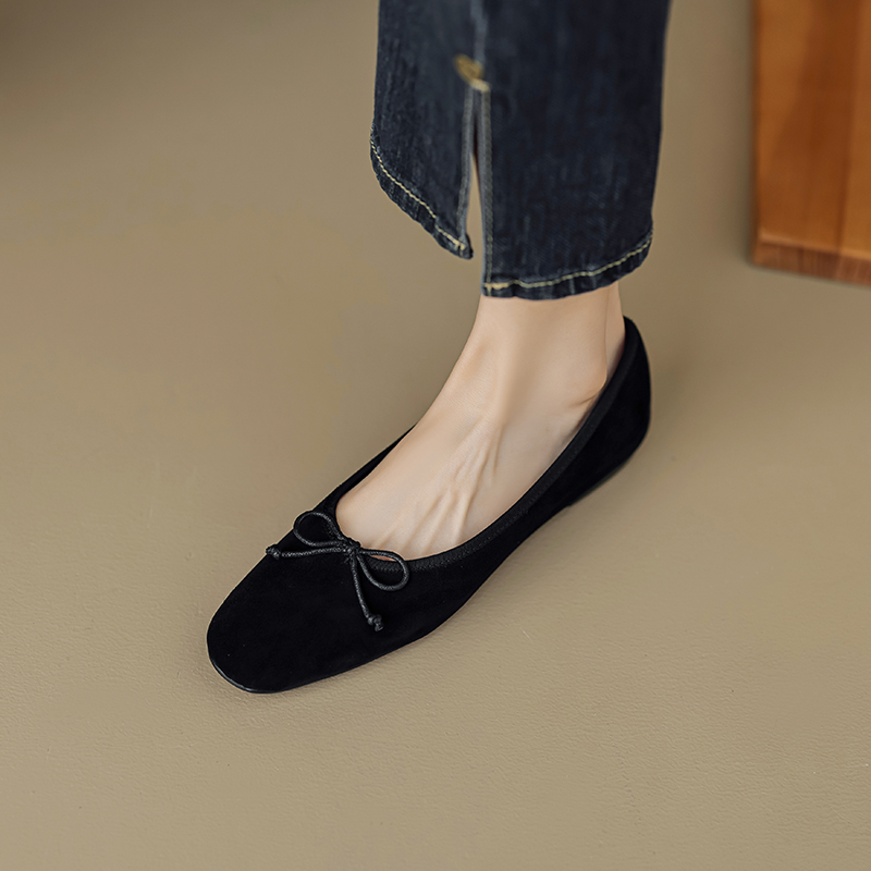 Genuine Leather Bow Tie Tote Bag & Women's Soft Sole Ballet Flats - Large Size Dance Shoes for Comfort and Style Genuine Leather Bow Tie Tote Bag & Women's Soft Sole Ballet Flats - Large Size Dance Shoes for Comfort and Style