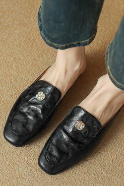 Genuine Leather Camellia Flat Mules - Sheepskin Outdoor Slippers, Half-Drag Design, Stylish Comfort, Perfect for Casual Wear