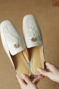Genuine Leather Camellia Flat Mules - Sheepskin Outdoor Slippers, Half-Drag Design, Stylish Comfort, Perfect for Casual Wear