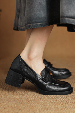 Genuine Leather Camellia Slip-On Loafers for Women, Chunky High Heels, 2025 New Style, Fashionable Casual Footwear