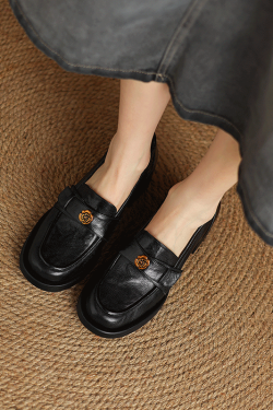 Genuine Leather Camellia Slip-On Loafers for Women, Chunky High Heels, 2025 New Style, Fashionable Casual Footwear