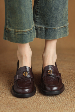 Genuine Leather Camellia Slip-On Loafers for Women, Chunky High Heels, 2025 New Style, Fashionable Casual Footwear