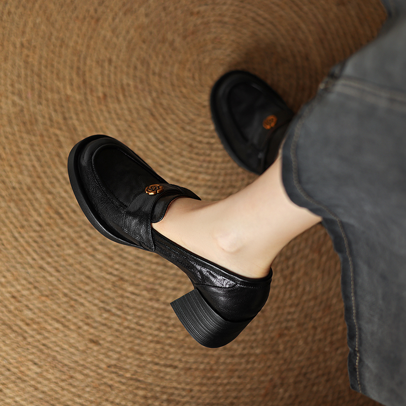 Genuine Leather Camellia Slip-On Loafers for Women, Chunky High Heels, 2025 New Style, Fashionable Casual Footwear Genuine Leather Camellia Slip-On Loafers for Women, Chunky High Heels, 2025 New Style, Fashionable Casual Footwear