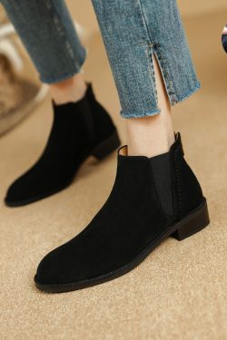 Genuine Leather Chelsea Short Boots for Women - Soft Sole, Non-Rubbing Ankle Boots in Italian Style, Perfect for Everyday Wear
