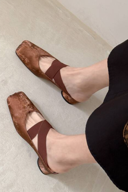 Genuine Leather Cross-Strap Open-Toe Mid-Heel Square-Toe Mules in Italian Style - Chic and Trendy Footwear for Modern Fashionistas