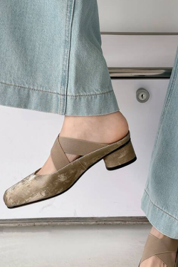 Genuine Leather Cross-Strap Open-Toe Mid-Heel Square-Toe Mules in Italian Style - Chic and Trendy Footwear for Modern Fashionistas