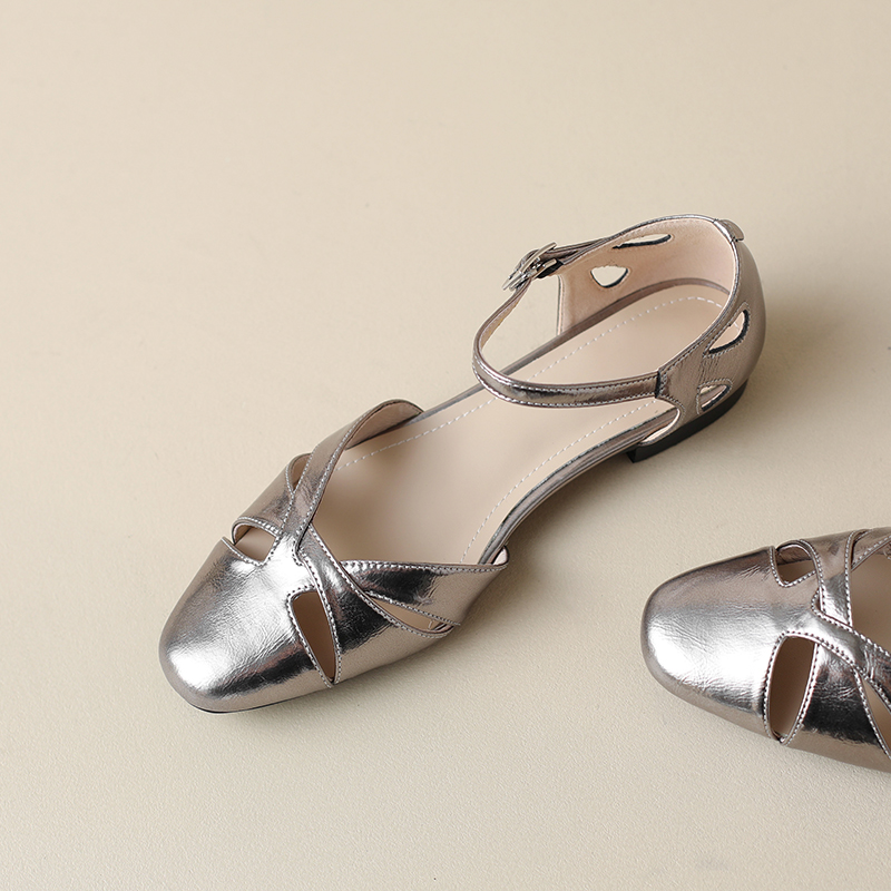 Genuine Leather French Artistic Flat-Toed Roman Sandals for Women - Hollow Design Summer Footwear Genuine Leather French Artistic Flat-Toed Roman Sandals for Women - Hollow Design Summer Footwear