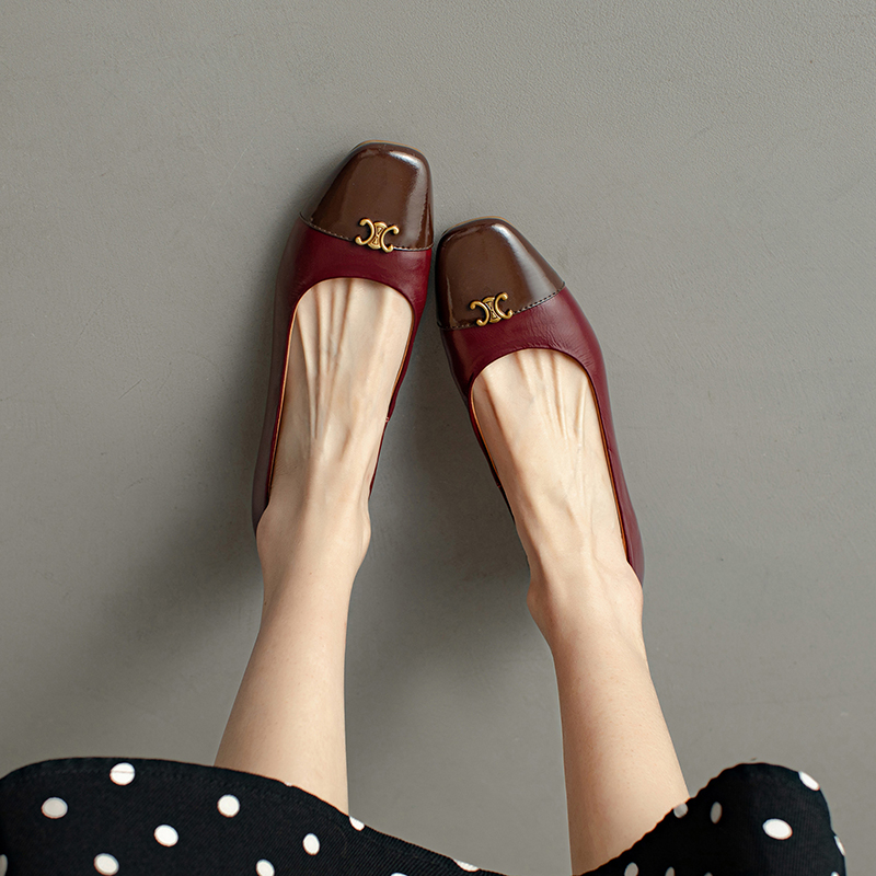 Genuine Leather French Literary Style Flat Shoes for Women - Elegant Gold Buckle, Square Toe, Low Chunky Heel, Chic Comfort Genuine Leather French Literary Style Flat Shoes for Women - Elegant Gold Buckle, Square Toe, Low Chunky Heel, Chic Comfort