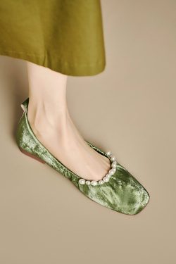 Genuine Leather French-Style Pearl Shallow Mouth Flat Shoes for Women - Italian Corso Venezia Pleated Grandma Shoes