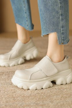 Genuine Leather Italian-Style Women's Shoes - Comfortable Thick Sole 6 cm Soft Sole - Trendy Fashion Footwear for Everyday Wear