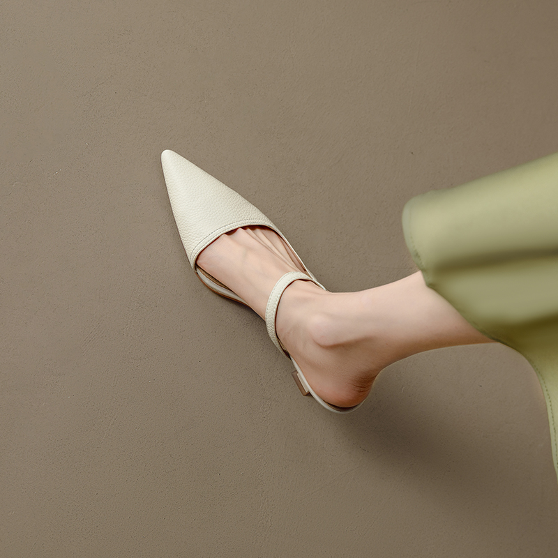 Genuine Leather One-Strap Open-Toe Half-Drag Sandals with Pointed Kitten Heels - Chic Summer Footwear for Stylish Outfits Genuine Leather One-Strap Open-Toe Half-Drag Sandals with Pointed Kitten Heels - Chic Summer Footwear for Stylish Outfits