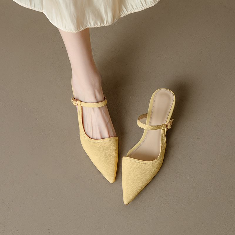 Genuine Leather One-Strap Open-Toe Half-Drag Sandals with Pointed Kitten Heels - Chic Summer Footwear for Stylish Outfits Genuine Leather One-Strap Open-Toe Half-Drag Sandals with Pointed Kitten Heels - Chic Summer Footwear for Stylish Outfits