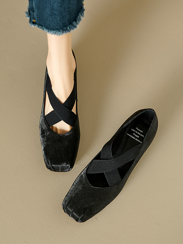 Genuine Leather Retro Chinese Style Ballet Shoes - Mid-Heel Mary Jane Chunky Heel Flats for Y2K and Vintage Fashion Lovers Genuine Leather Retro Chinese Style Ballet Shoes - Mid-Heel Mary Jane Chunky Heel Flats for Y2K and Vintage Fashion Lovers