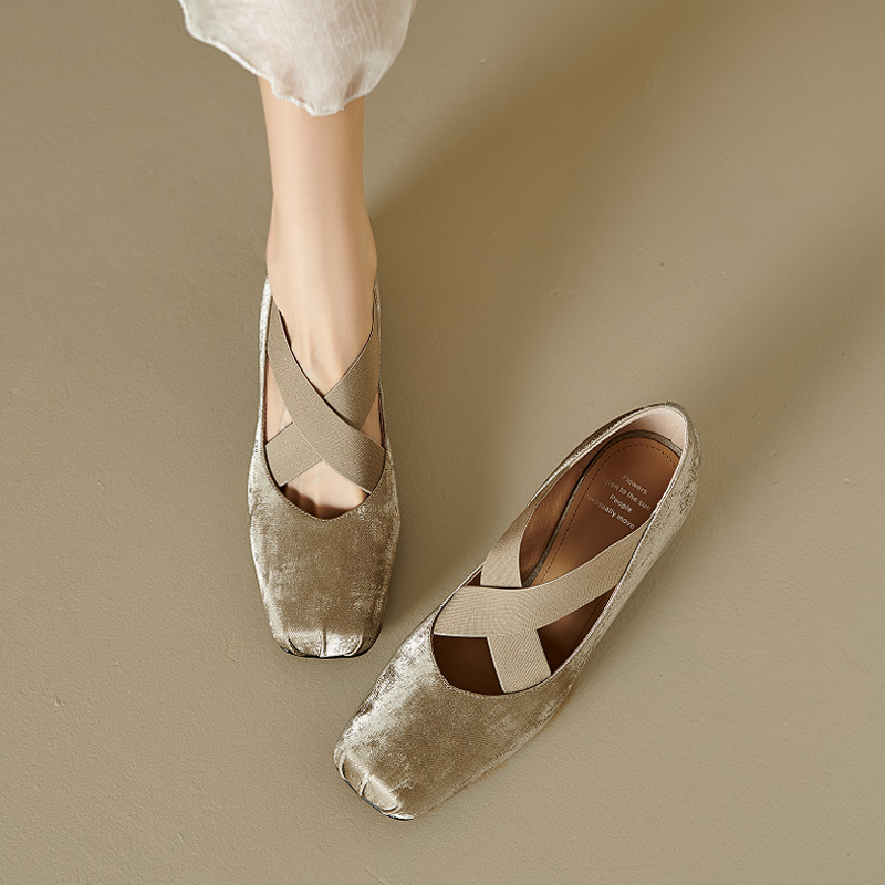 Genuine Leather Retro Chinese Style Ballet Shoes - Mid-Heel Mary Jane Chunky Heel Flats for Y2K and Vintage Fashion Lovers Genuine Leather Retro Chinese Style Ballet Shoes - Mid-Heel Mary Jane Chunky Heel Flats for Y2K and Vintage Fashion Lovers