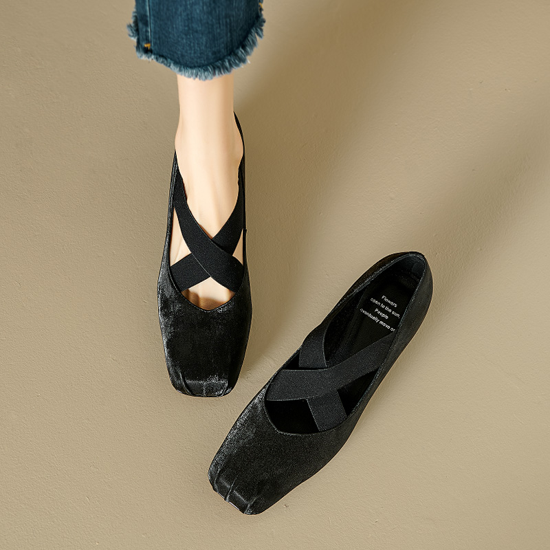 Genuine Leather Retro Chinese Style Ballet Shoes - Mid-Heel Mary Jane Chunky Heel Flats for Y2K and Vintage Fashion Lovers Genuine Leather Retro Chinese Style Ballet Shoes - Mid-Heel Mary Jane Chunky Heel Flats for Y2K and Vintage Fashion Lovers