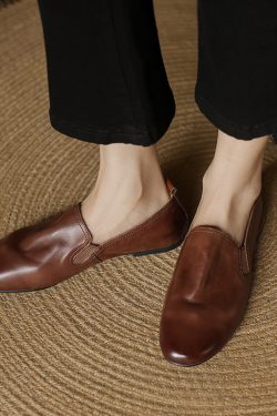 Genuine Leather Round Toe Slip-On Loafers for Women - Vintage French Style Flat Shoes - Autumn 2025 Fashion Footwear
