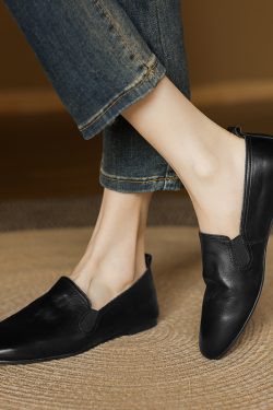 Genuine Leather Round Toe Slip-On Loafers for Women - Vintage French Style Flat Shoes - Autumn 2025 Fashion Footwear