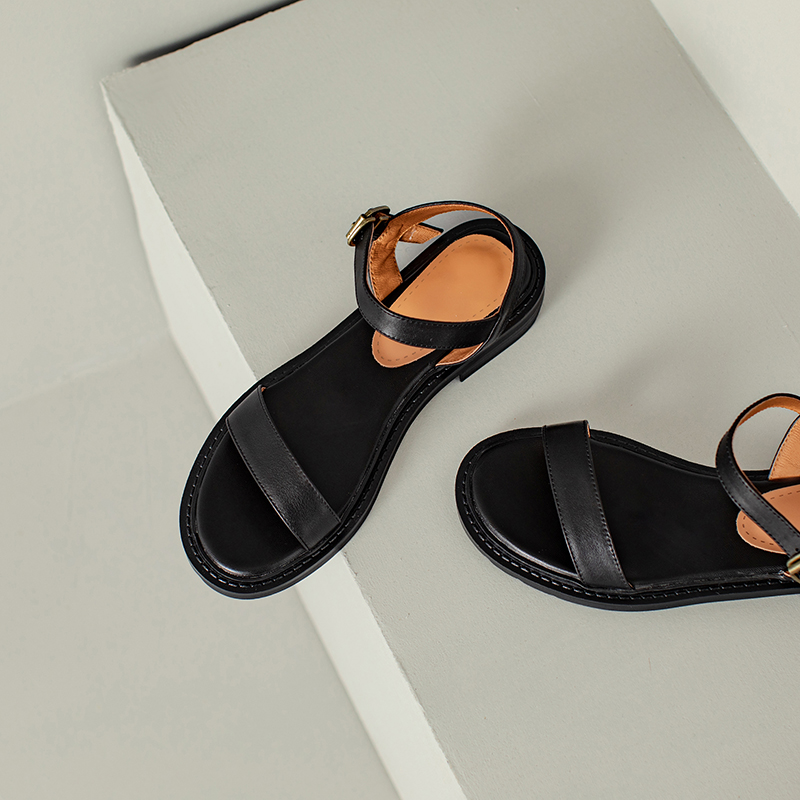 Genuine Leather Slim-Fit One-Strap Flat Casual Beach Sandals for Women - Versatile Summer 2024 Style Genuine Leather Slim-Fit One-Strap Flat Casual Beach Sandals for Women - Versatile Summer 2024 Style