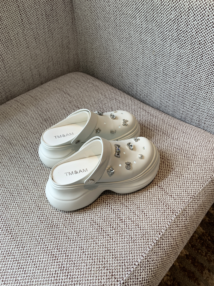 Genuine Leather Thick-Soled Closed-Toe Sandals for Women - 2025 Summer Versatile Half Slippers, Niche Fashion Footwear Genuine Leather Thick-Soled Closed-Toe Sandals for Women - 2025 Summer Versatile Half Slippers, Niche Fashion Footwear